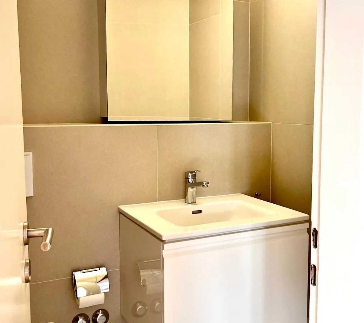 Luxury Studio Near Un & Train Station Διαμέρισμα Γενεύη